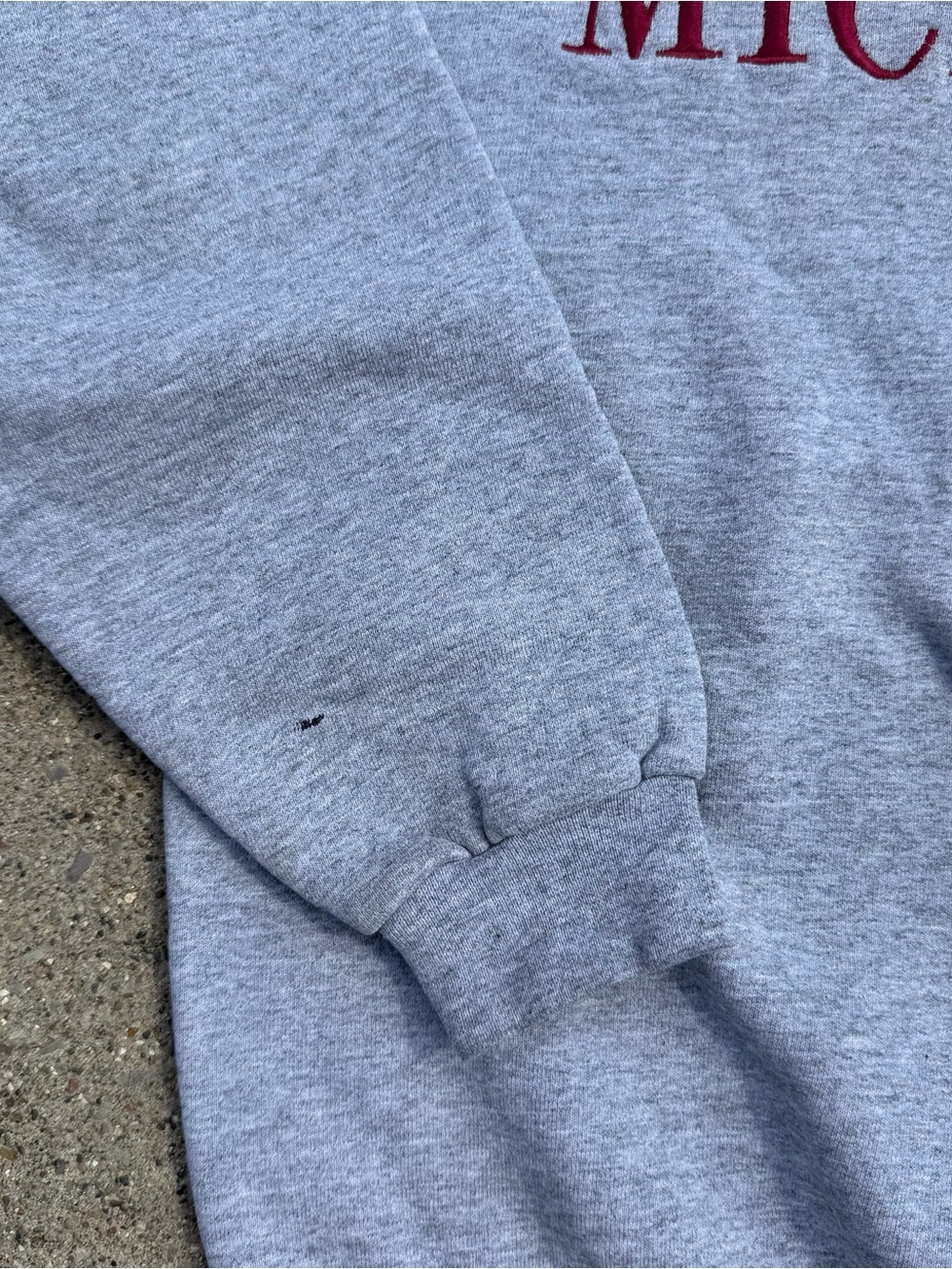 Vintage 90s Central Michigan Embroidered Crewneck Size L - Picture 2 of 5
